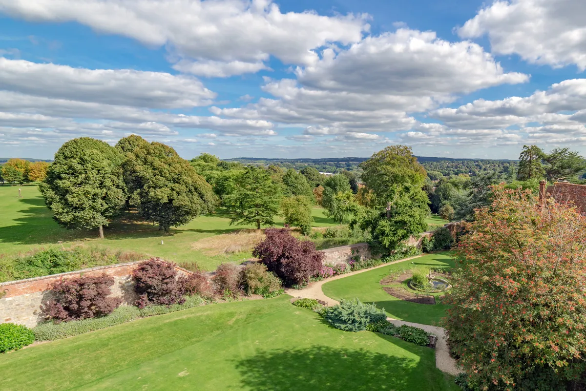 Local area of Farnham, Surrey including Farnham Park